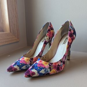 Guess sz 8.5 Floral Print Heels
